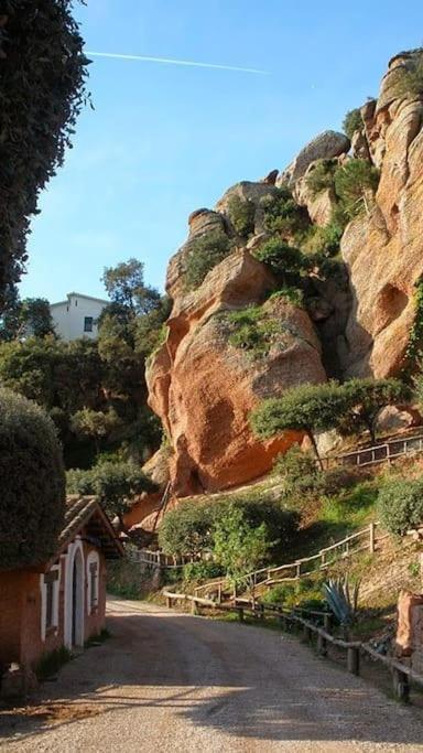 The Loft - With Private Pool & Jacuzzi Βίλα Corbera de Llobregat Εξωτερικό φωτογραφία