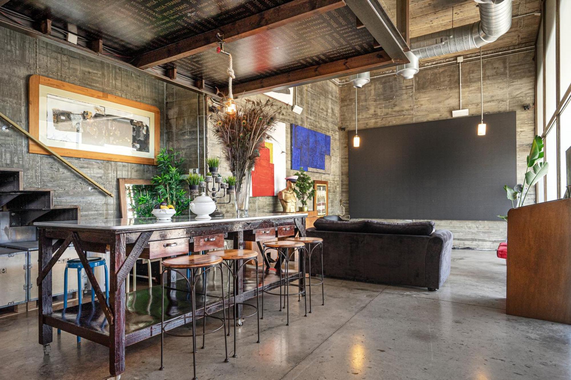 The Loft - With Private Pool & Jacuzzi Βίλα Corbera de Llobregat Εξωτερικό φωτογραφία