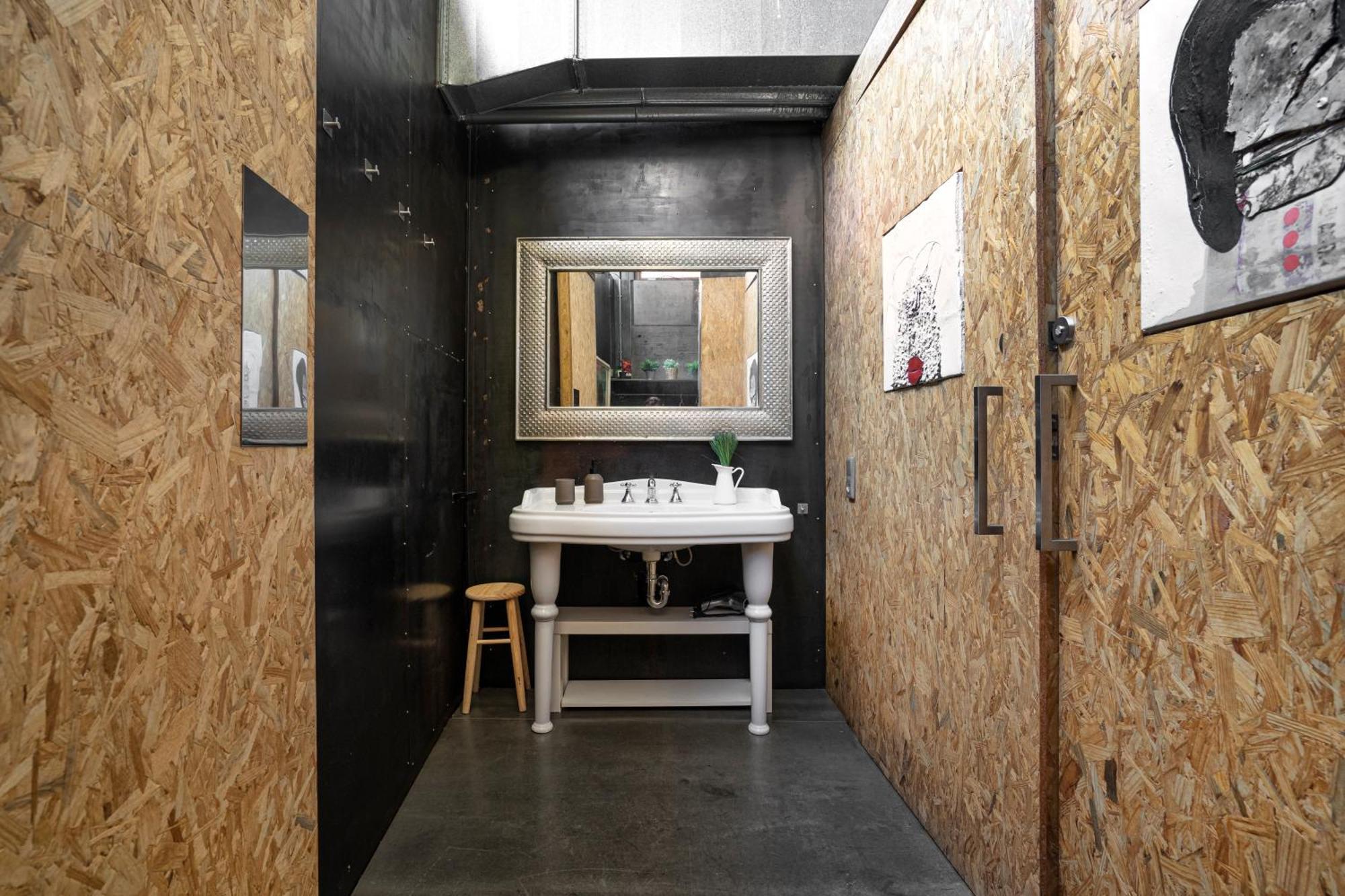 The Loft - With Private Pool & Jacuzzi Βίλα Corbera de Llobregat Εξωτερικό φωτογραφία
